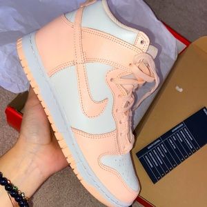 Wmns Dunk High 'Crimson Tint' – Size US 6 W